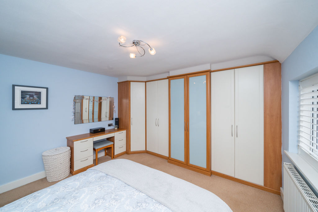 Bedroom- click for photo gallery